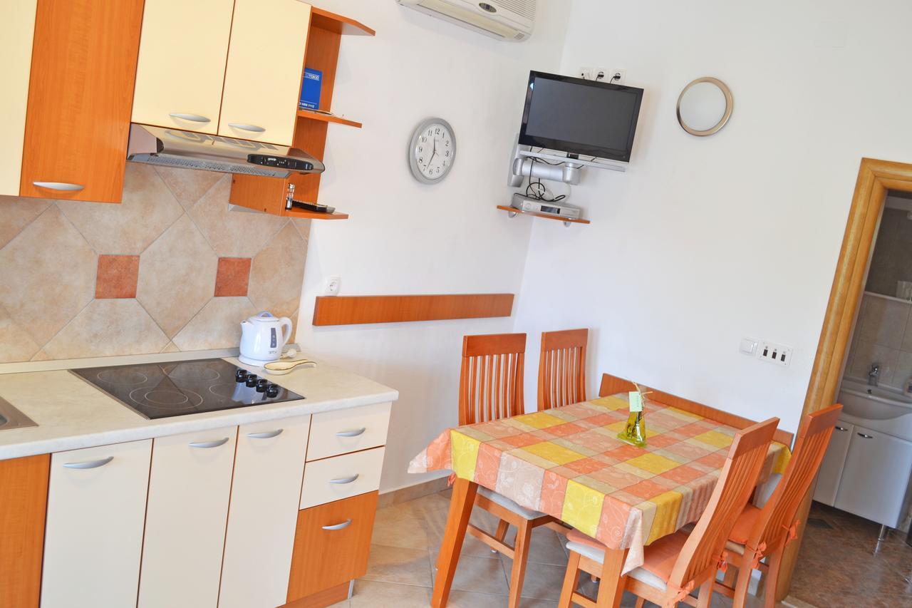 Apartments Milka Vodice Exterior foto