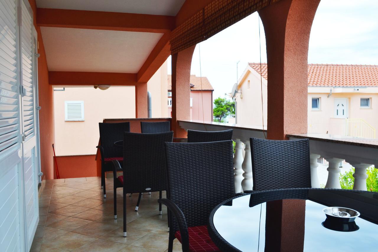 Apartments Milka Vodice Exterior foto
